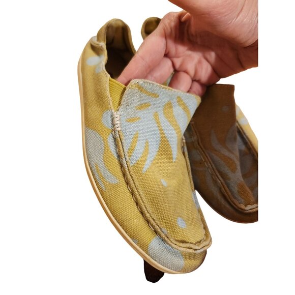 Olukai Women's Size 6 Nohea Canvas Print Slip On Green Blue Palm Design - Picture 7 of 7